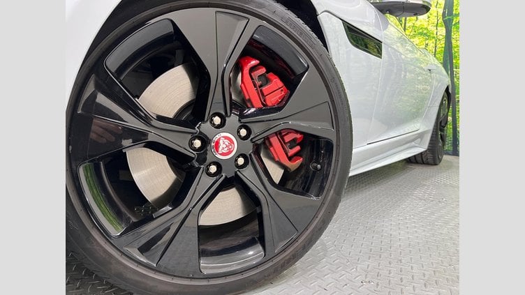 2021 認定中古車 Jaguar F-Type Yulong White 380 R-ダイナミック　クーペ