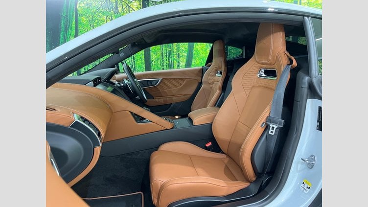 2021 認定中古車 Jaguar F-Type Yulong White 380 R-ダイナミック　クーペ