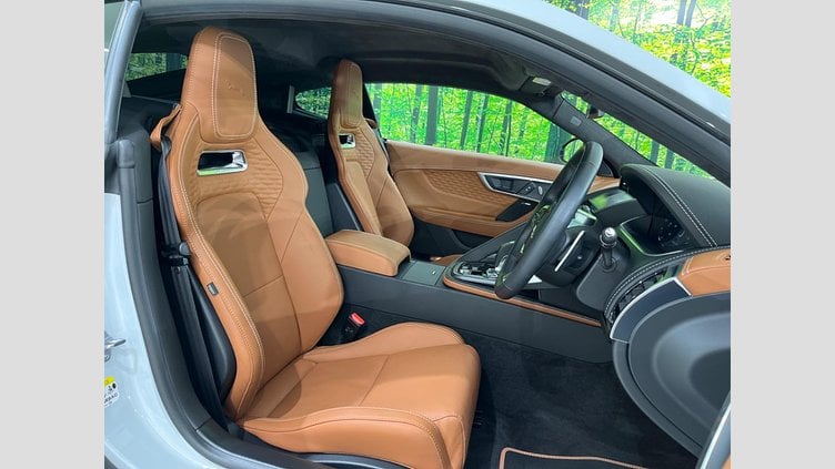 2021 認定中古車 Jaguar F-Type Yulong White 380 R-ダイナミック　クーペ