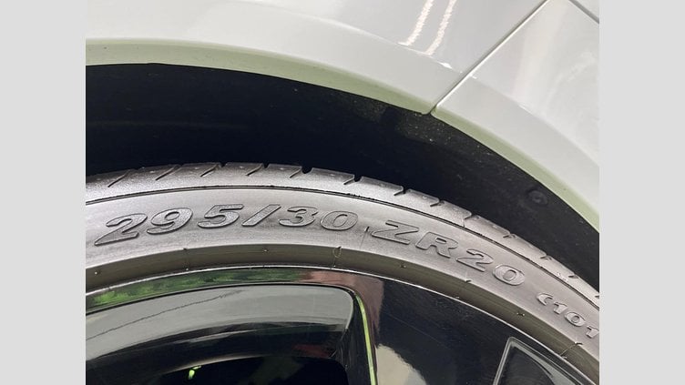 2021 認定中古車 Jaguar F-Type Yulong White 380 R-ダイナミック　クーペ
