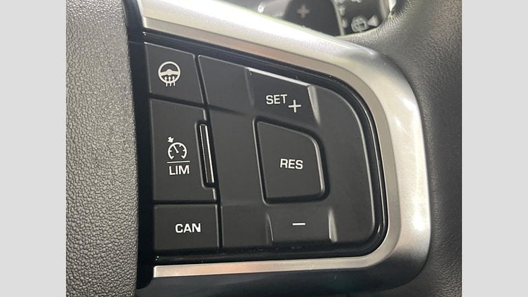 2017 認定中古車 Land Rover Discovery Sport Fuji White 204PT HSE