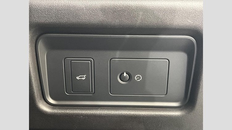 2017 認定中古車 Land Rover Discovery Sport Fuji White 204PT HSE