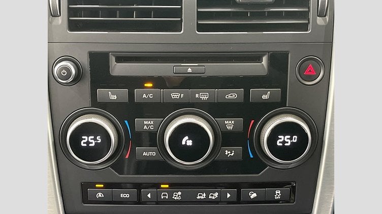 2017 認定中古車 Land Rover Discovery Sport Fuji White 204PT HSE