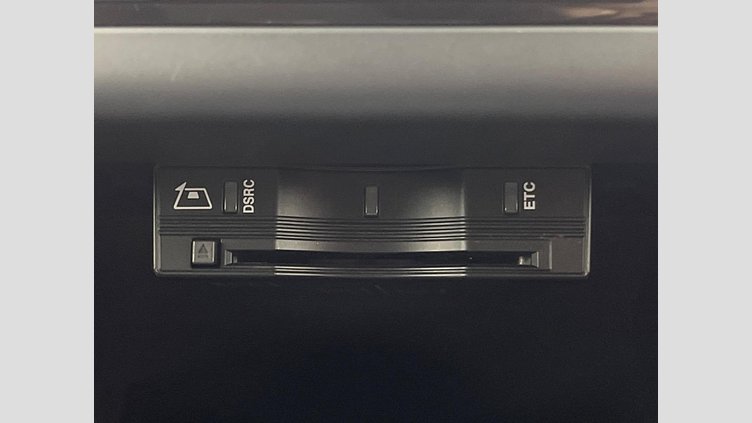 2017 認定中古車 Land Rover Discovery Sport Fuji White 204PT HSE