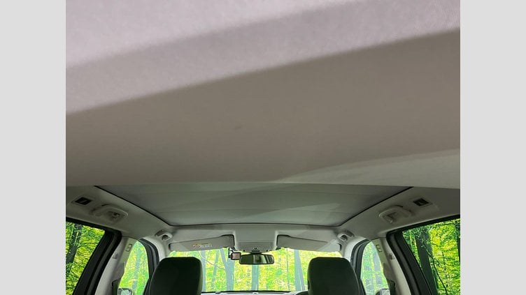 2017 認定中古車 Land Rover Discovery Sport Fuji White 204PT HSE