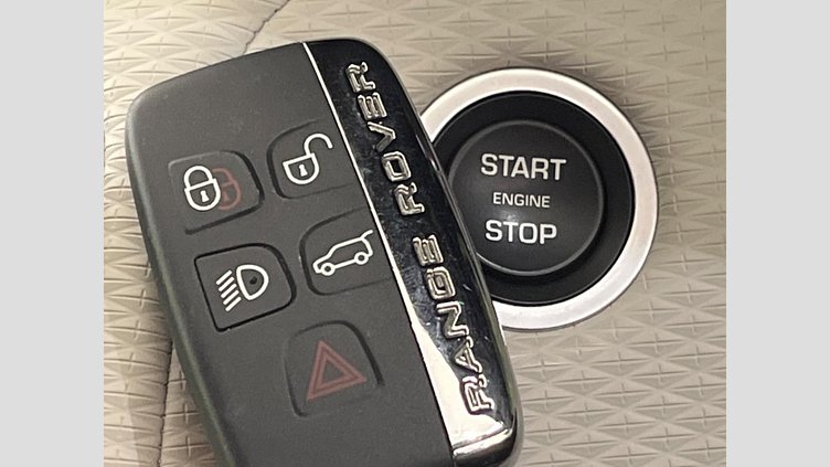 2019 認定中古車 Land Rover Range Rover Velar Narvik Black 4WD
 Ｒ ダイナミック Ｓ １８０ＰＳ