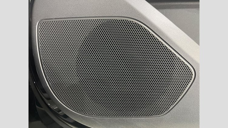 2019 認定中古車 Land Rover Range Rover Velar Narvik Black 4WD
 Ｒ ダイナミック Ｓ １８０ＰＳ