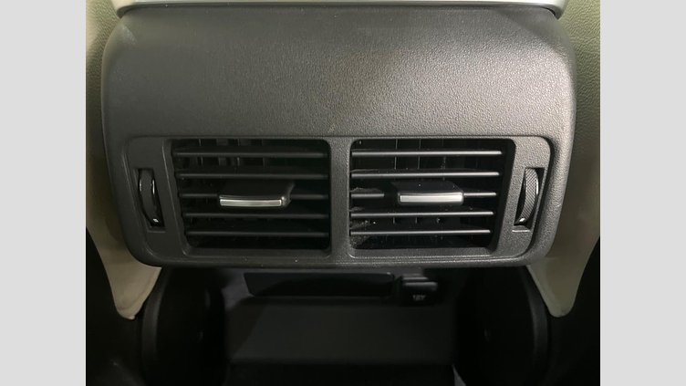 2019 認定中古車 Land Rover Range Rover Velar Narvik Black 4WD
 Ｒ ダイナミック Ｓ １８０ＰＳ