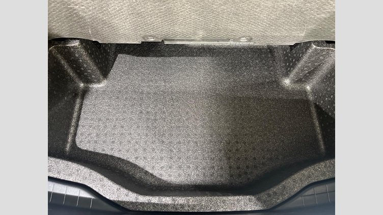 2019 認定中古車 Land Rover Range Rover Velar Narvik Black 4WD
 Ｒ ダイナミック Ｓ １８０ＰＳ