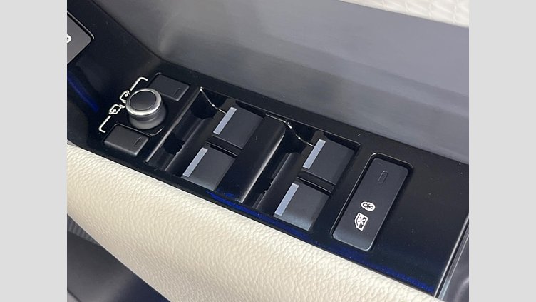 2019 認定中古車 Land Rover Range Rover Velar Narvik Black 4WD
 Ｒ ダイナミック Ｓ １８０ＰＳ