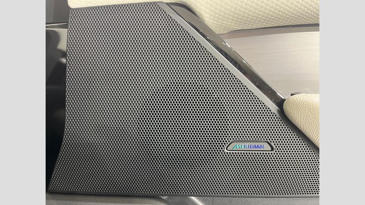 2019 認定中古車 Land Rover Range Rover Velar Narvik Black 4WD
 Ｒ ダイナミック Ｓ １８０ＰＳ