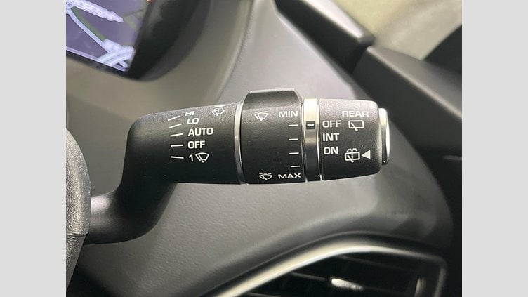 2018 認定中古車 Jaguar F-Pace Fuji White 200PS ピュア