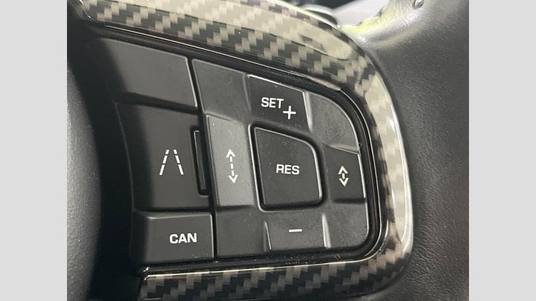 2018 認定中古車 Jaguar F-Pace Fuji White 200PS ピュア