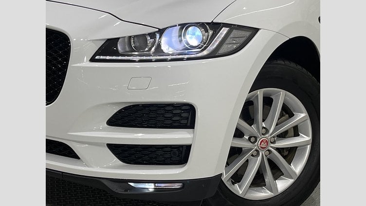 2018 認定中古車 Jaguar F-Pace Fuji White 200PS ピュア