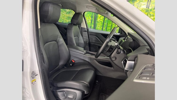 2018 認定中古車 Jaguar F-Pace Fuji White 200PS ピュア