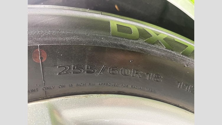 2018 認定中古車 Jaguar F-Pace Fuji White 200PS ピュア