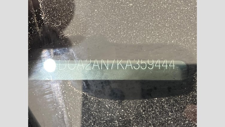 2018 認定中古車 Jaguar F-Pace Fuji White 200PS ピュア