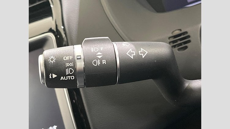 2018 認定中古車 Jaguar F-Pace Fuji White 200PS ピュア