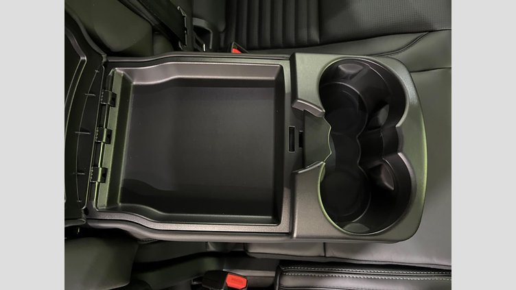 2024 認定中古車 Land Rover Discovery Sport Eiger Grey EV ダイナミック ＨＳＥ Ｐ３００ｅ