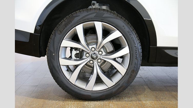 2025 認定中古車 Land Rover Discovery Sport オストゥーニパールホワイト P300eプラグインハイブリッド（ガソリン） Dynamic HSE