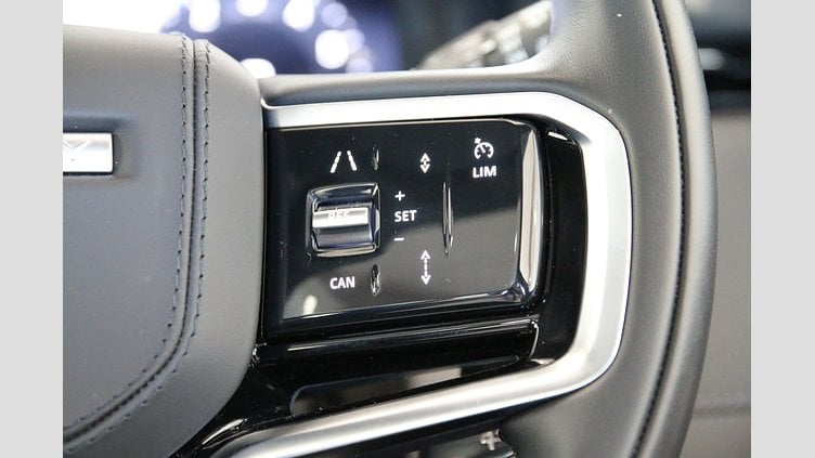 2025 認定中古車 Land Rover Discovery Sport オストゥーニパールホワイト P300eプラグインハイブリッド（ガソリン） Dynamic HSE