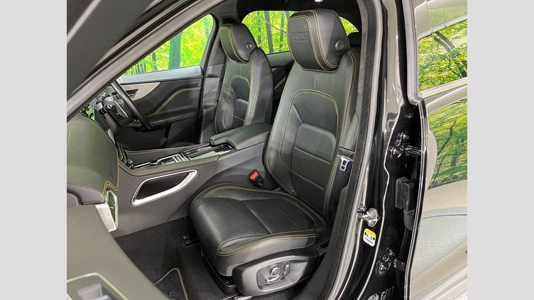 2020 認定中古車 Jaguar F-Pace Santorini Black 300PS ３００スポーツ