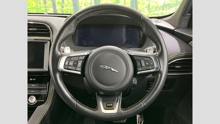 2020 認定中古車 Jaguar F-Pace Santorini Black 300PS ３００スポーツ