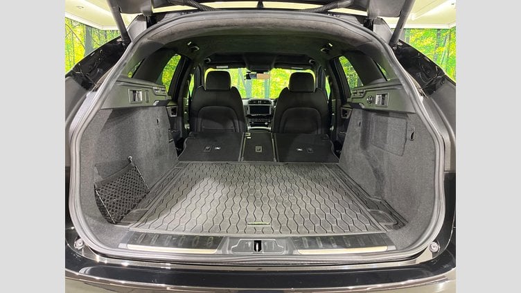 2020 認定中古車 Jaguar F-Pace Santorini Black 300PS ３００スポーツ