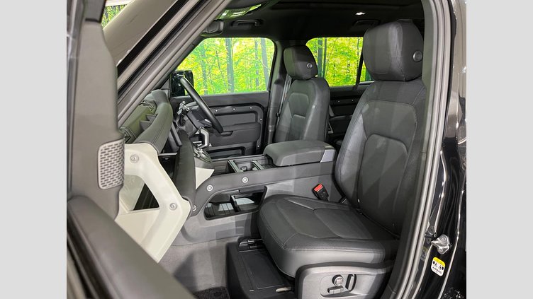 2022 認定中古車 Land Rover Defender 110 Santorini Black DT306  Ｘ－ダイナミックＳＥ Ｄ３００