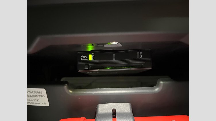 2022 認定中古車 Land Rover Defender 110 Santorini Black DT306  Ｘ－ダイナミックＳＥ Ｄ３００