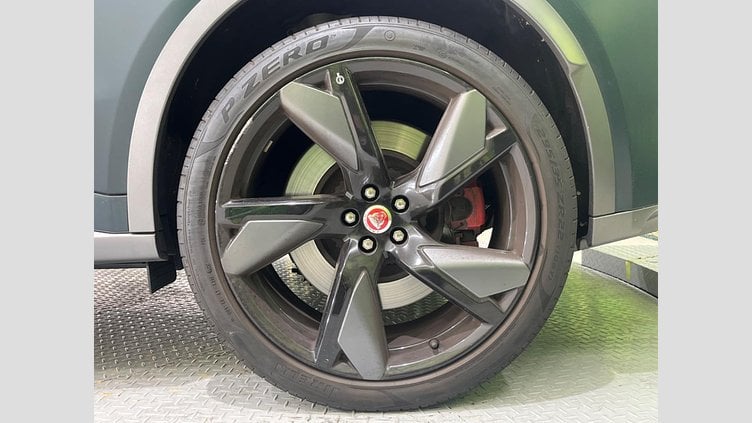 2021 認定中古車 Jaguar F-Pace British Racing Green 550PS SVR　BRGローンチエディション