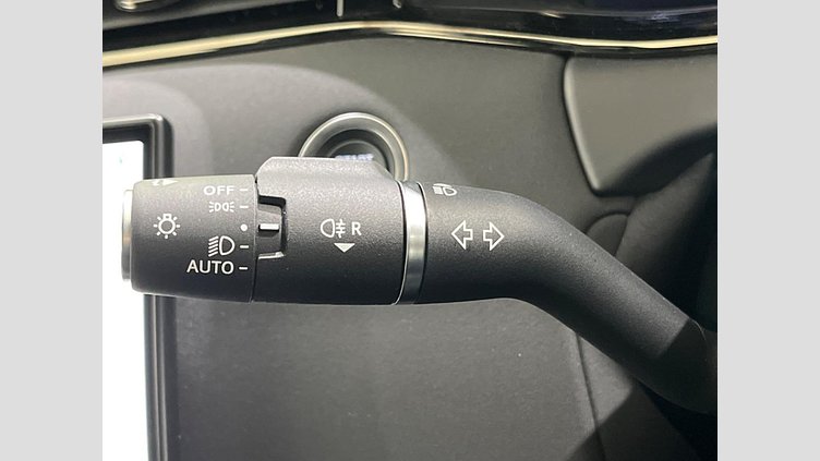 2024 認定中古車 Land Rover Range Rover Evoque Fuji White 4WD ダイナミック ＳＥ Ｄ２００