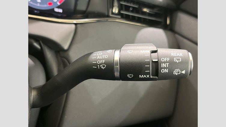 2024 認定中古車 Land Rover Range Rover Evoque Fuji White 4WD ダイナミック ＳＥ Ｄ２００