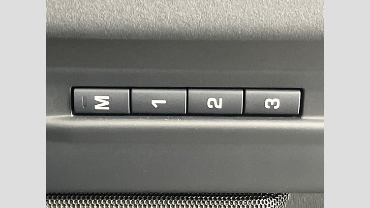 2024 認定中古車 Land Rover Range Rover Evoque Fuji White 4WD ダイナミック ＳＥ Ｄ２００