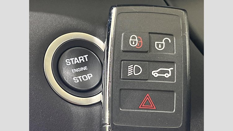 2024 認定中古車 Land Rover Range Rover Evoque Fuji White 4WD ダイナミック ＳＥ Ｄ２００