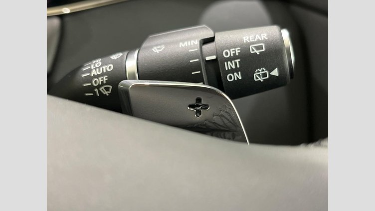 2024 認定中古車 Land Rover Range Rover Evoque Fuji White 4WD ダイナミック ＳＥ Ｄ２００