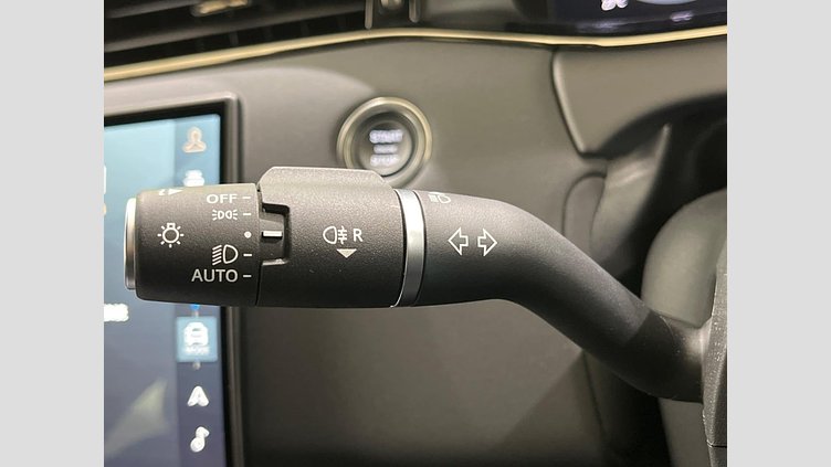 2024 認定中古車 Land Rover Range Rover Evoque Fuji White 4WD
 Ｓ Ｄ２００