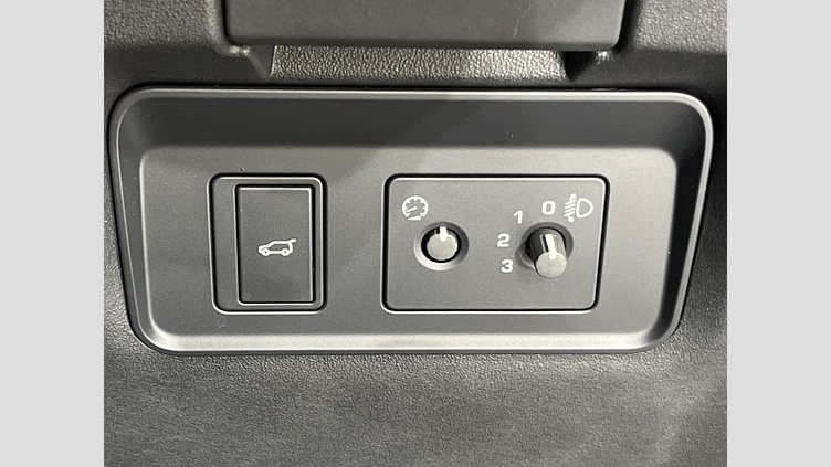 2024 認定中古車 Land Rover Range Rover Evoque Fuji White 4WD
 Ｓ Ｄ２００