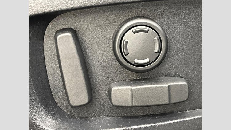 2024 認定中古車 Land Rover Range Rover Evoque Fuji White 4WD
 Ｓ Ｄ２００