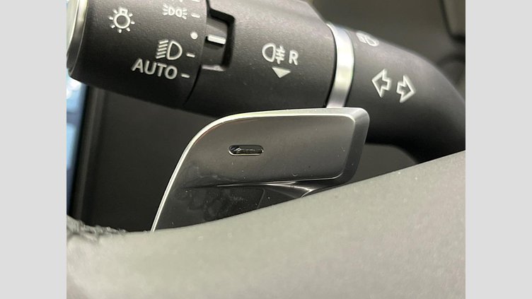 2024 認定中古車 Land Rover Range Rover Evoque Fuji White 4WD
 Ｓ Ｄ２００