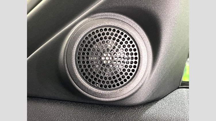 2024 認定中古車 Land Rover Range Rover Evoque Fuji White 4WD
 Ｓ Ｄ２００