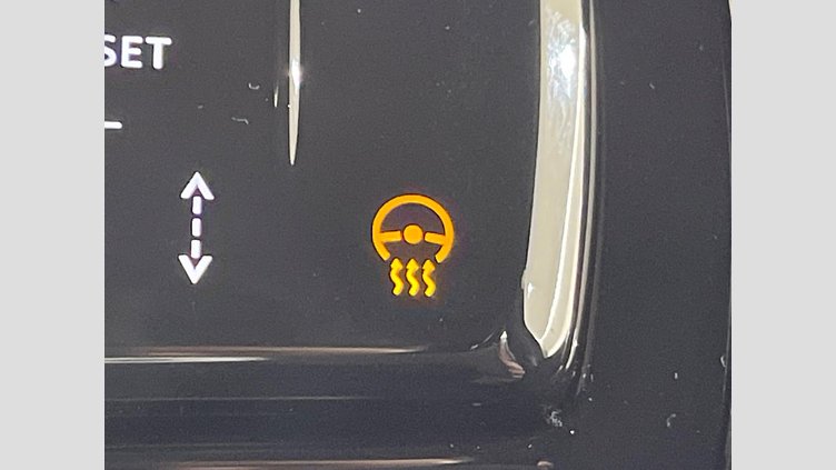 2024 認定中古車 Land Rover Range Rover Evoque Fuji White 4WD
 Ｓ Ｄ２００