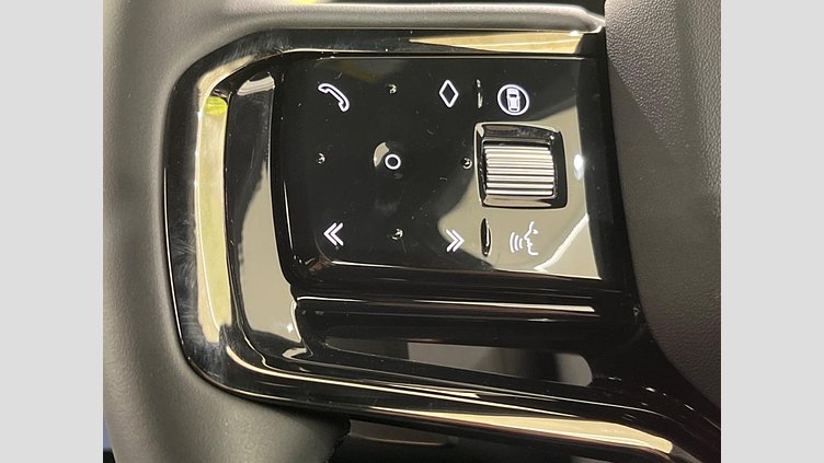 2024 認定中古車 Land Rover Range Rover Evoque Fuji White 4WD
 Ｓ Ｄ２００