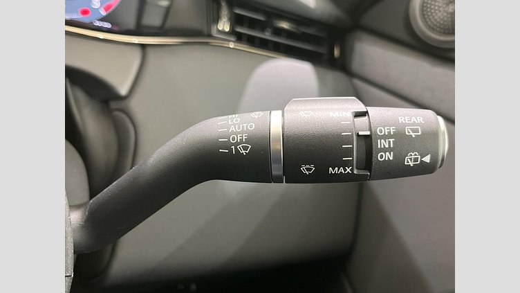 2024 認定中古車 Land Rover Range Rover Evoque Fuji White 4WD
 Ｓ Ｄ２００