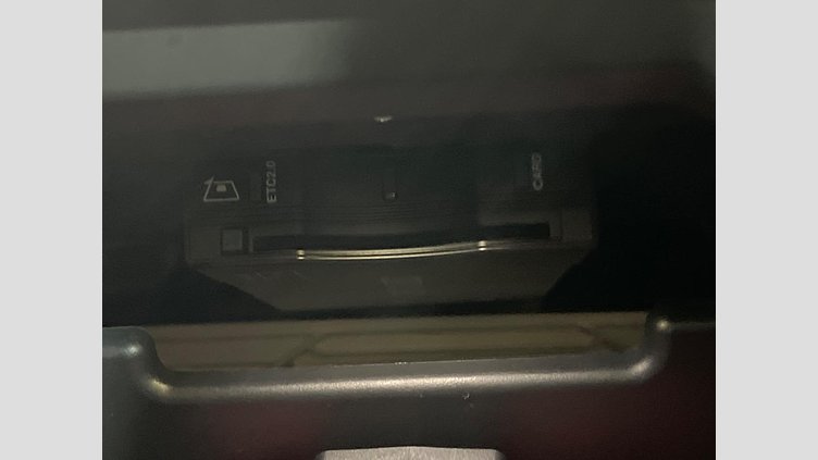 2024 認定中古車 Land Rover Defender 110 Fuji White D300 X-Dynamic HSE