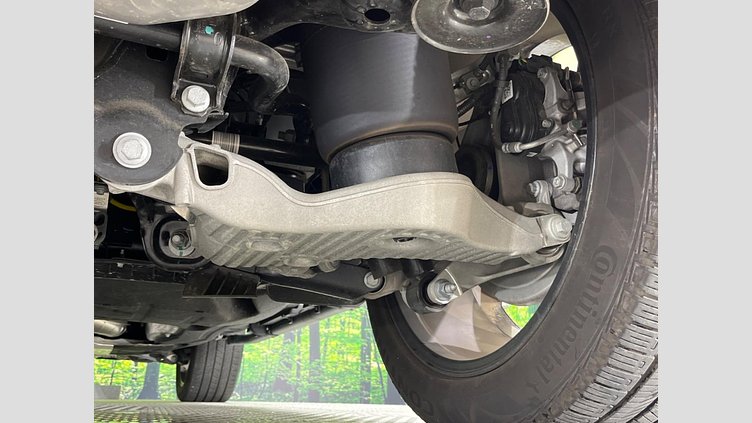 2024 認定中古車 Land Rover Defender 110 Fuji White D300 X-Dynamic HSE