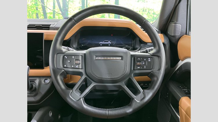 2024 認定中古車 Land Rover Defender 110 Fuji White D300 X-Dynamic HSE