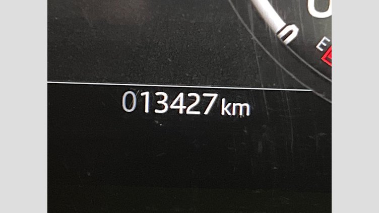 2024 認定中古車 Land Rover Defender 110 Fuji White D300 X-Dynamic HSE