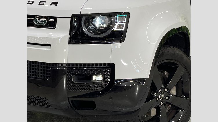 2024 認定中古車 Land Rover Defender 110 Fuji White D300 X-Dynamic HSE