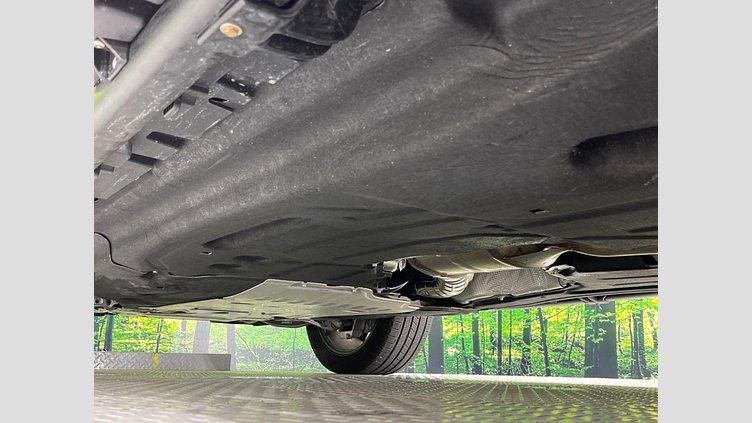 2024 認定中古車 Land Rover Defender 110 Fuji White D300 X-Dynamic HSE